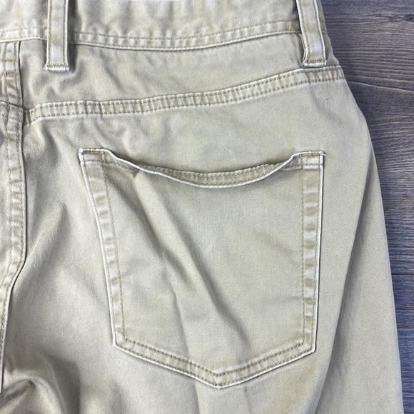 Saks Fifth Avenue Men’s Flat Front Khaki Chino Pants, size 34x30 - Picture 13 of 13